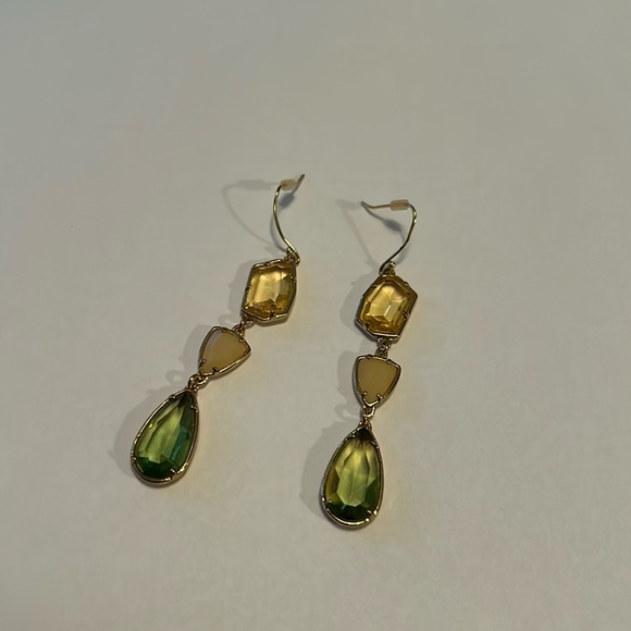 Stella and dot earrings - Picture 2 of 2